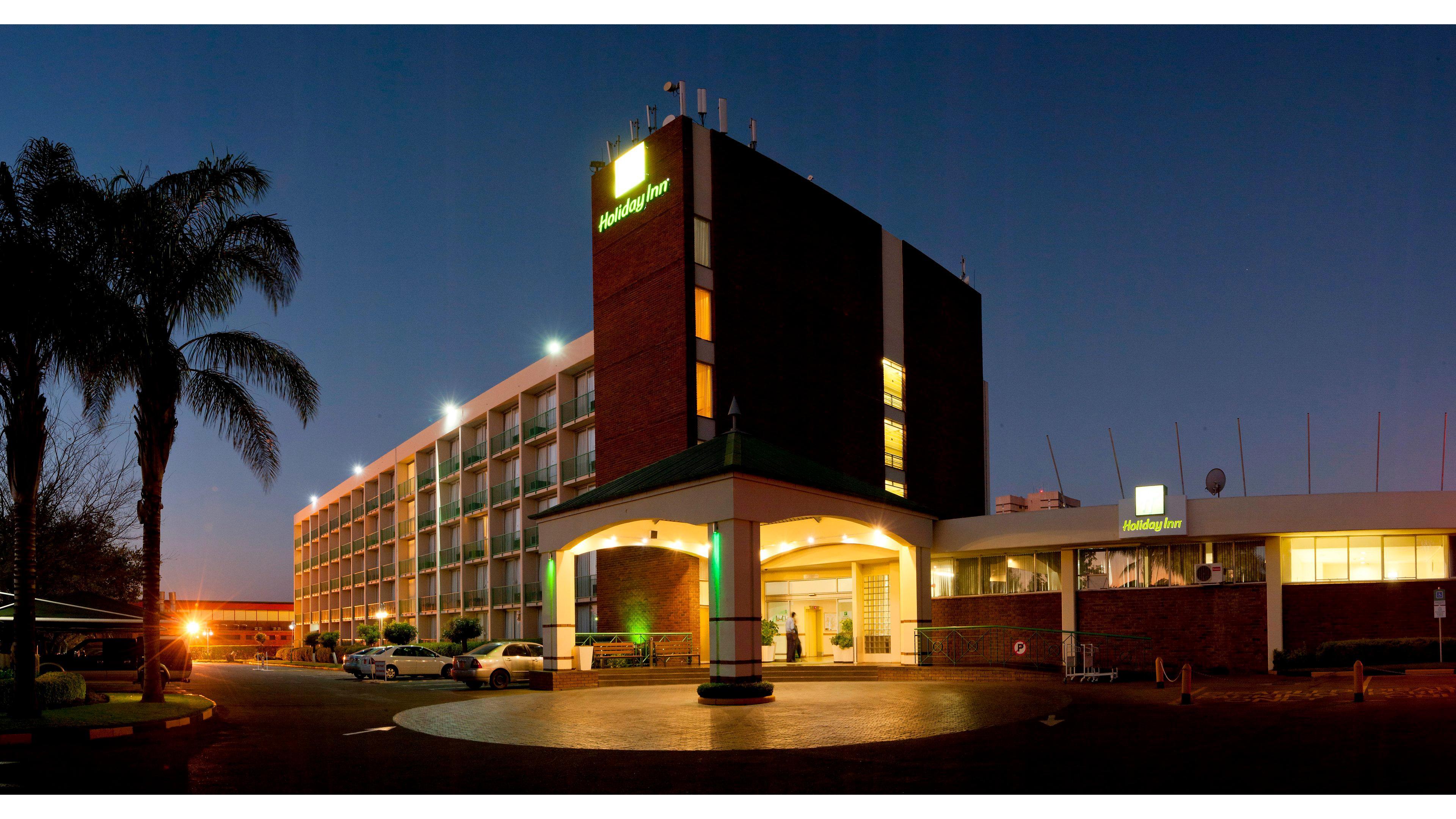 Holiday Inn - Bulawayo, An Ihg Hotel Экстерьер фото